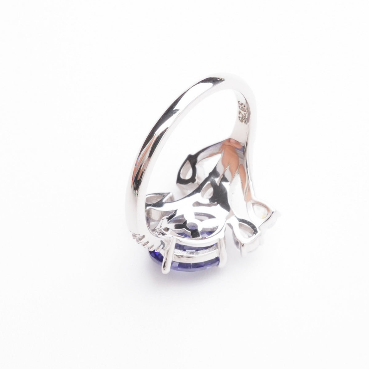 Océane Violet Blue Oval Cut Pear Cluster Crystal Sterling Silver Ring