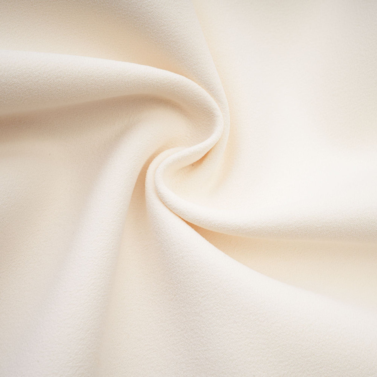 Illyria white single-breasted long coat