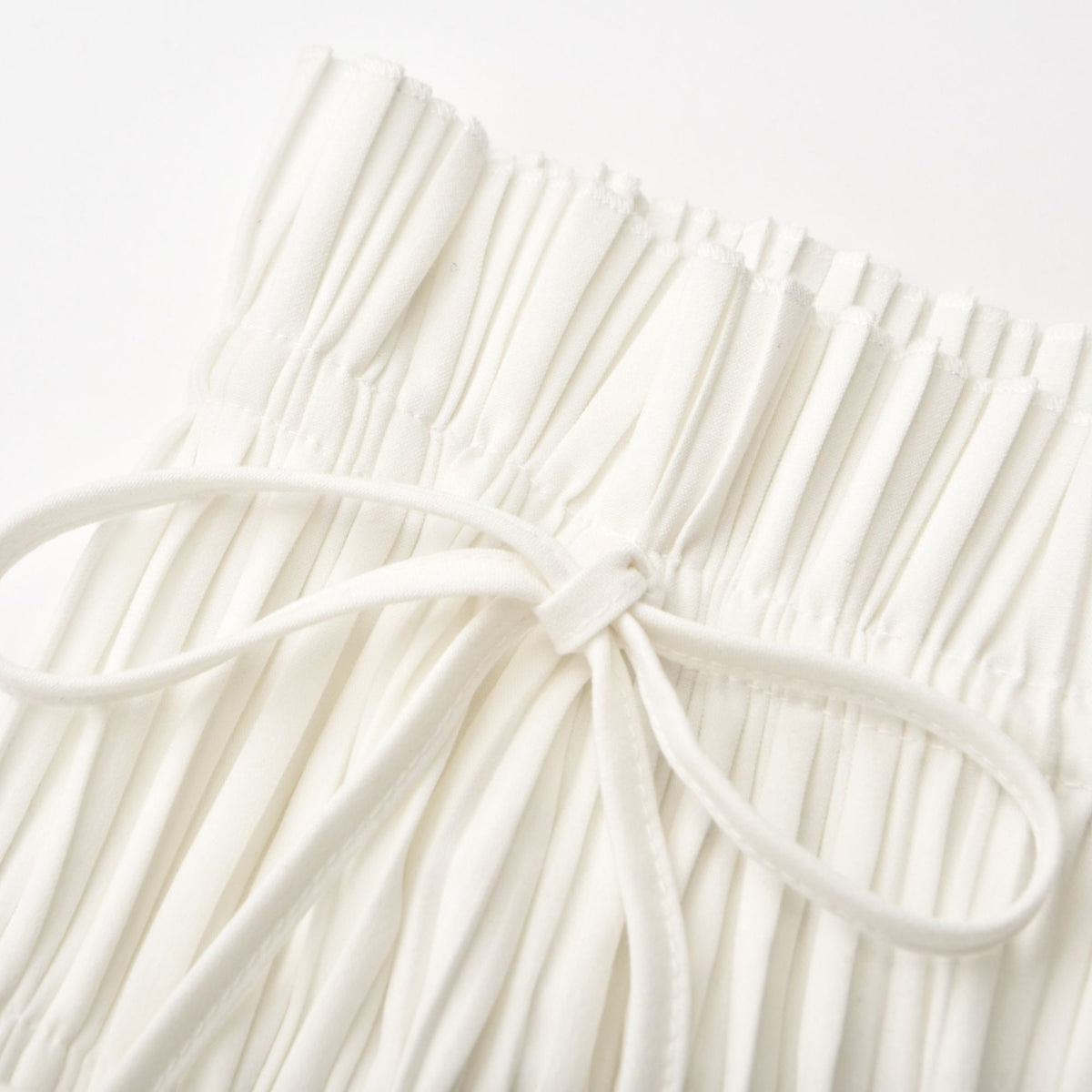 Milisent open-back pleated top & skirt matching set