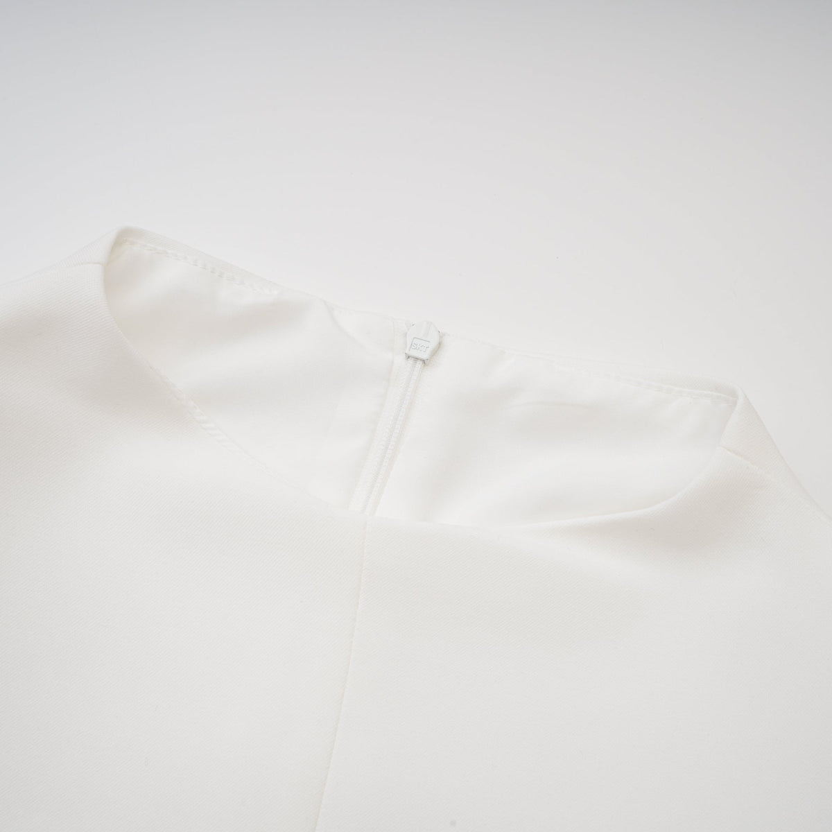 Madeleine ruffle-sleeve dress