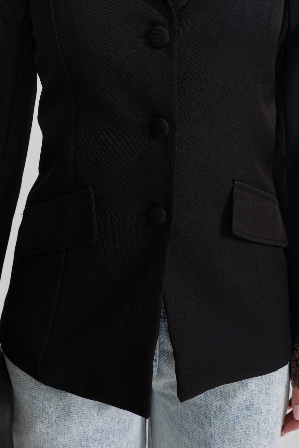 Tailored Lace-Trim Blazer With Tonal Button Closure – Black