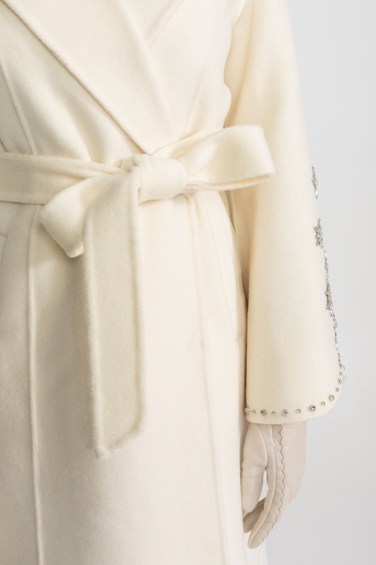 Embellished Wool Overcoat With Fox Fur Collar – Ivoire
