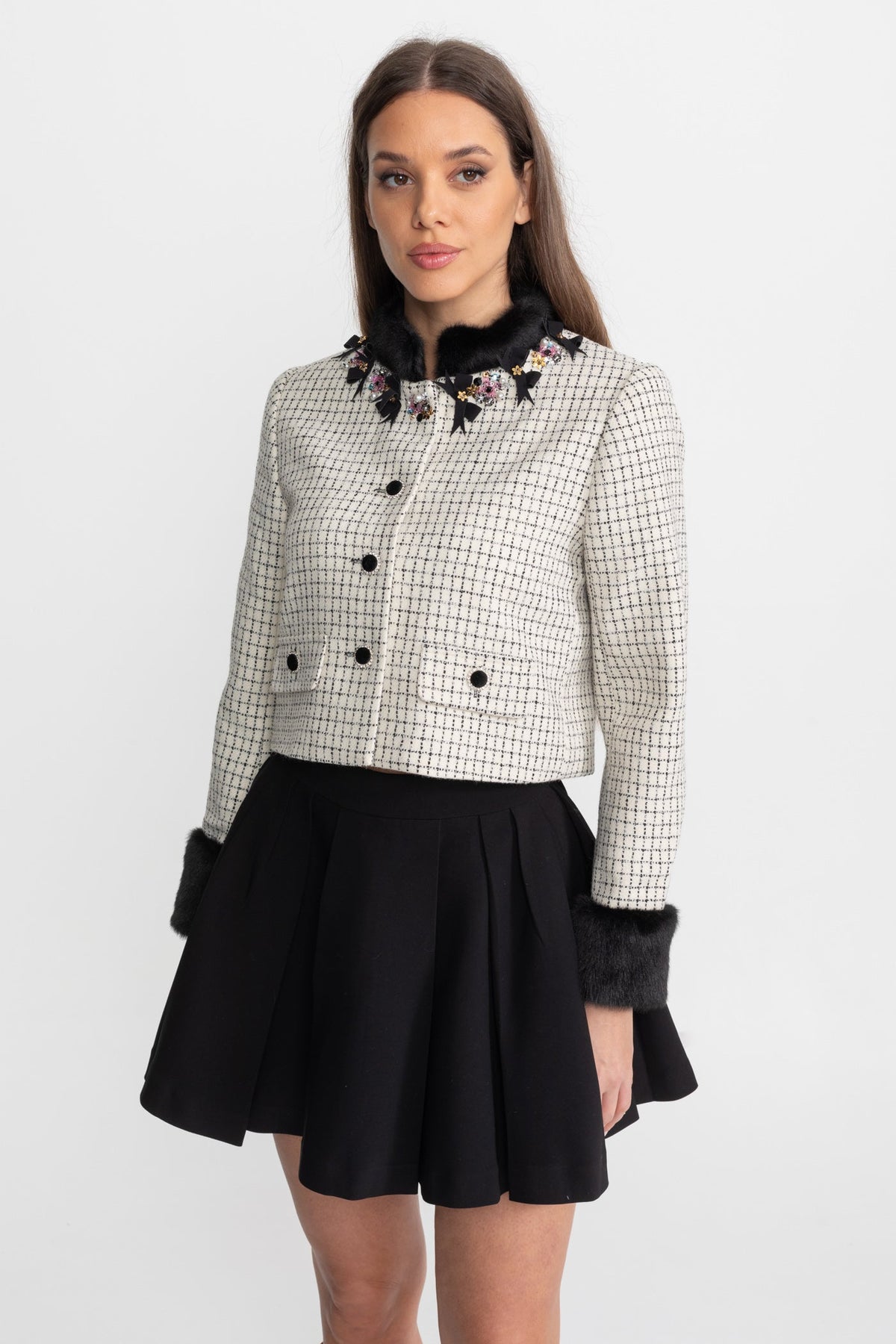 Textured Tweed Jacket with Embellished Fox Fur Collar – Ivoire & Black