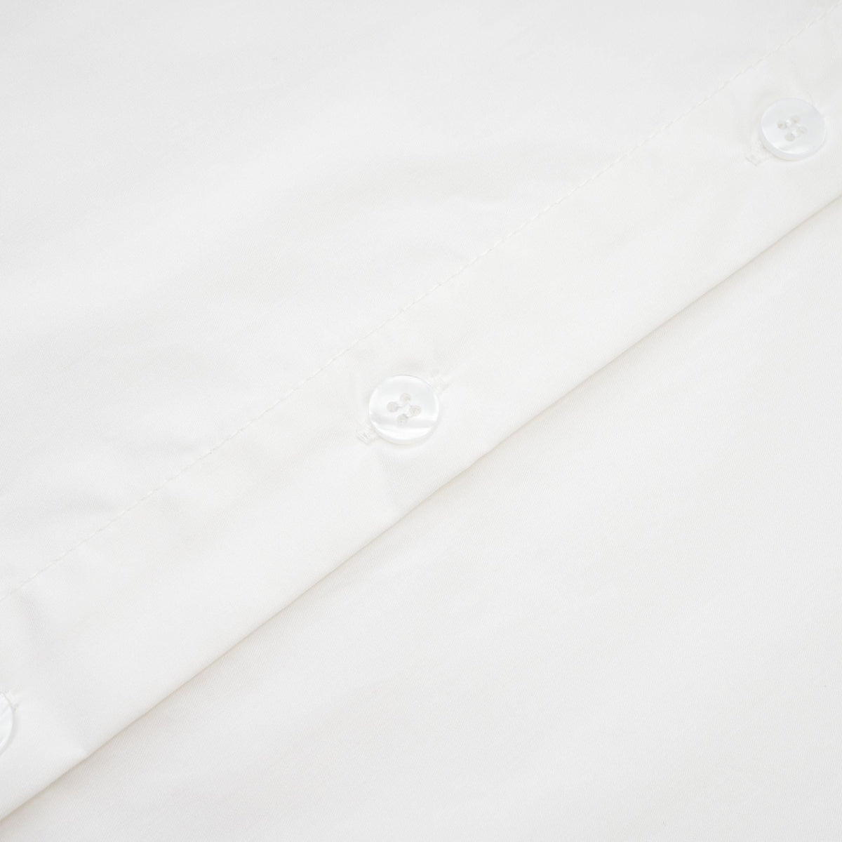 Solène white pointed-collar shirt