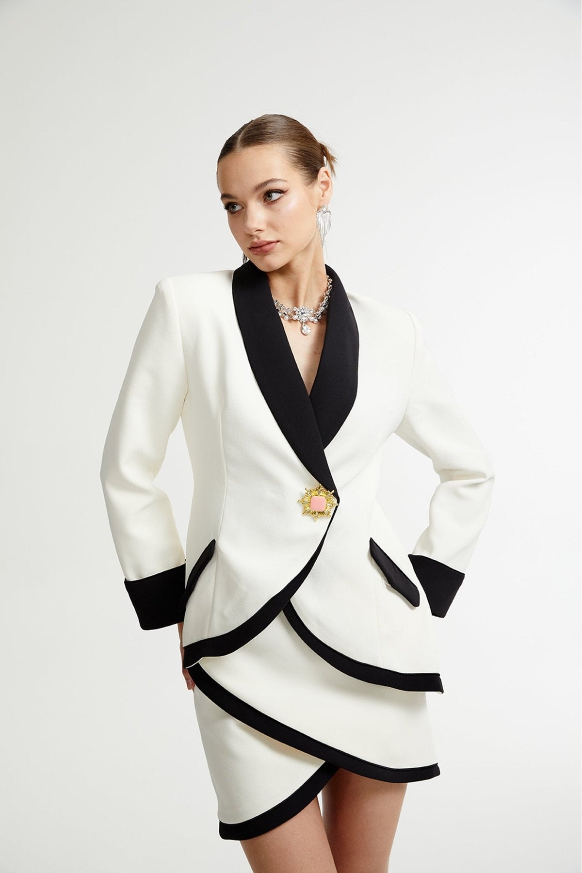 Vespera contrast colours jacket & skirt matching set
